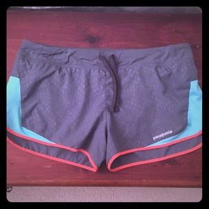 Patagonia shorts with lining and drawstring